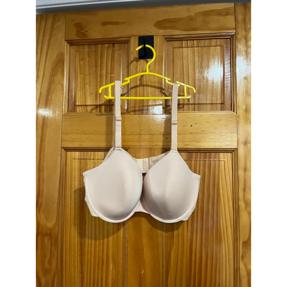 Women’s LIVELY Nude Wireless Bra
Size 38C